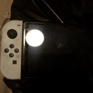 Nintendo switch OLED white